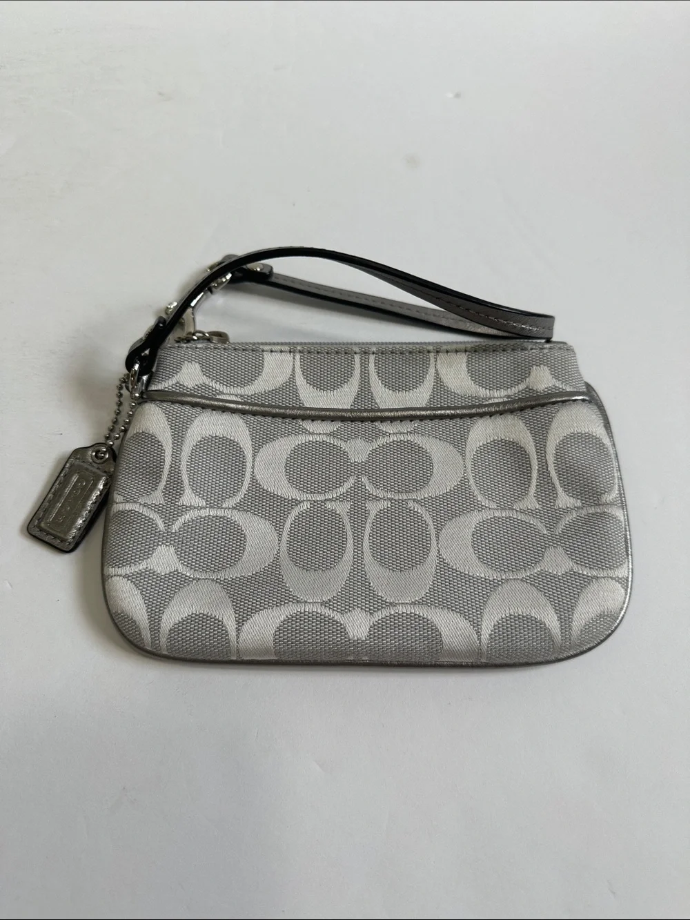 Coach Wristlet Purse Pouch Silver Gray Signature Jacquard Zipper Handle